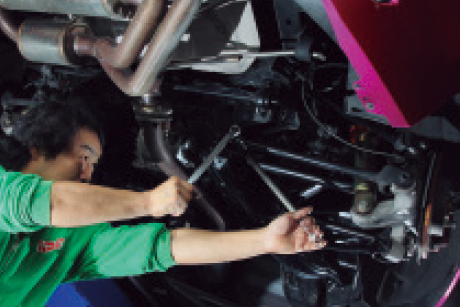 NAKAMURA RACING FACTORY:本格的なアライメント調整