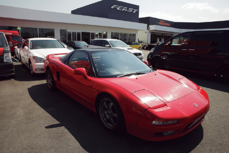中古車が多数展示販売