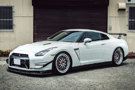 R35GT-Rも得意とする車種
サーキットで楽しいメニューを用意