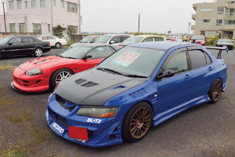 魅力的な中古車も販売