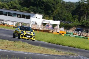 トラストのエアクリーナーがリニューアル。最新の吸排気アイテムを装着したZC33Sスイフトスポーツを試乗インプレ - BS0P8784