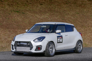 エイリアンテックジャパンZC33Sスイフトスポーツ「車重834㎏にトルク36.1㎏-m ！初参戦でZC33S最速奪取」REVSPEED筑波スーパーバトル - 047