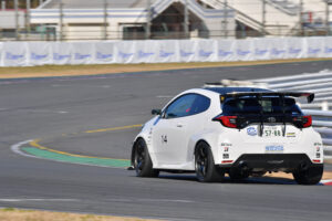 レボリューションGRヤリス「ハイフロータービンで430ps！ギア比も変更して1分切りに突入」REVSPEED筑波スーパーバトル - IKE1202 (1029)