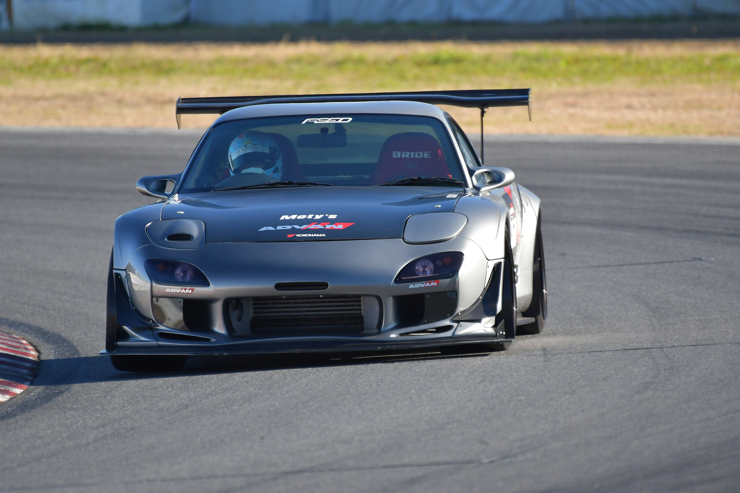 フジタエンジニアリング FD3S RX-7「高過給対応の新エンジンで