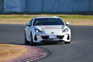 ドライバーズカフェ フォレスト ZD8 BRZ 「オートポリスのナンバー付きレースにも参戦開始」REVSPEED筑波スーパーバトル - IKE1202 (1637)