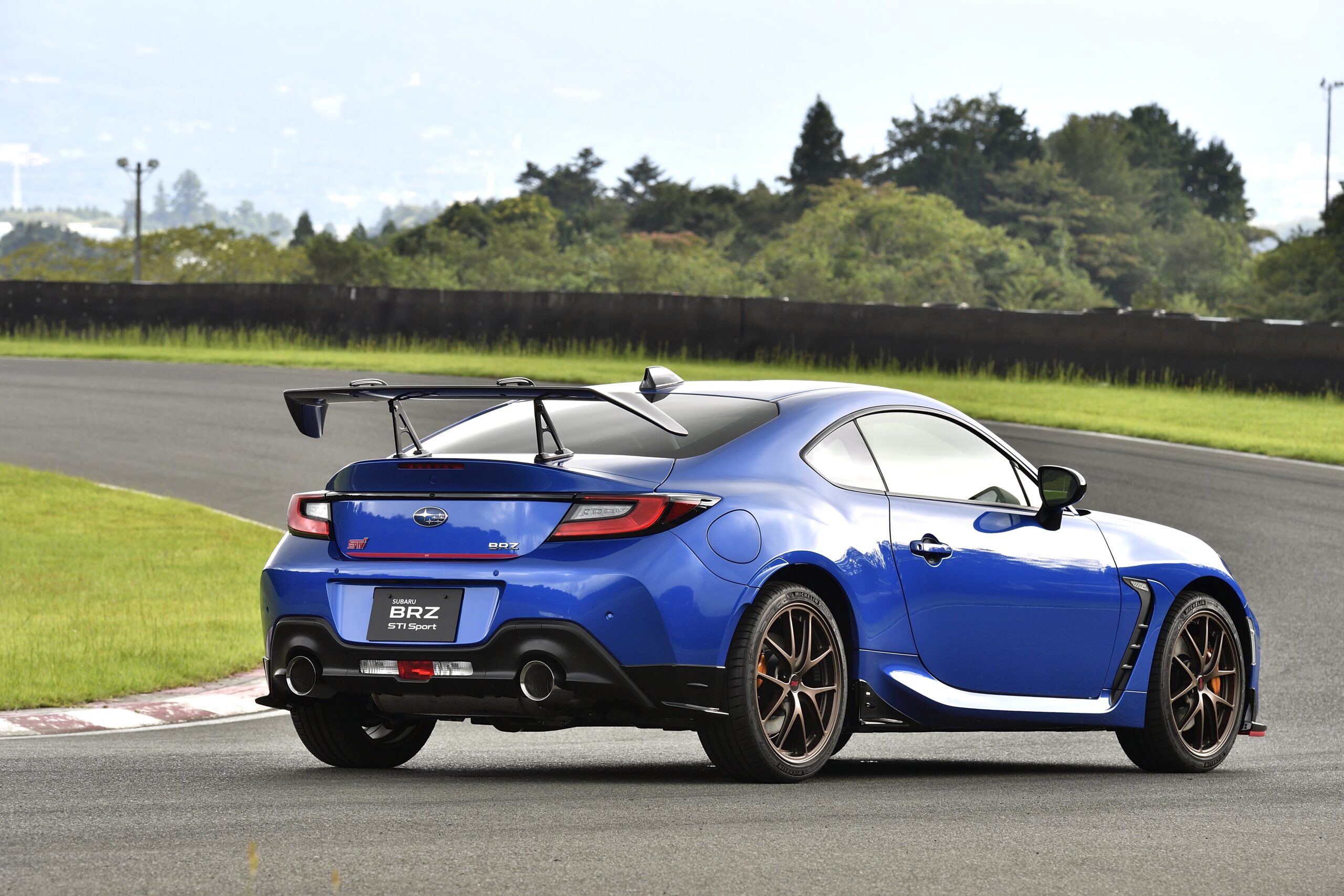 BRZ ZD8 STI パフォーマンスマフラー GR86 ZN8 - パーツ