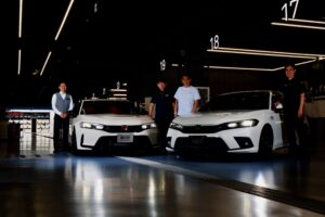 BLITZ×SA浜松×A PITオートバックス東雲がコラボ    　FL5シビックタイプRとFL1シビックで 究極のストリートスポーツを目指す - 01