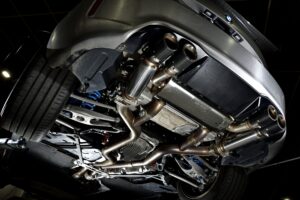 FUJITSUBO VVVをF87  BMW M2 Competitionで試す　 富士スピードウェイで純正マフラーと乗り比べ！ - 06