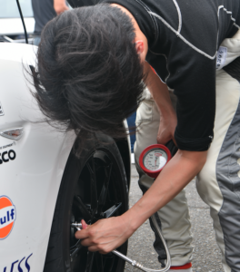 「梅田剛の予選車載とロガーも公開！」レブスピードの六大会連続ポールと、新型NR-Aと、カーボンニュートラル燃料と、ギネス世界記録への挑戦と。【第35回メディア対抗ロードスター4時間耐久レース】 - 2024-10-16 9.44.31