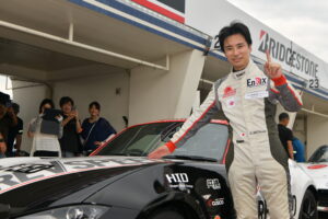 「梅田剛の予選車載とロガーも公開！」レブスピードの六大会連続ポールと、新型NR-Aと、カーボンニュートラル燃料と、ギネス世界記録への挑戦と。【第35回メディア対抗ロードスター4時間耐久レース】 - 850_0080