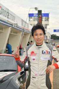 「梅田剛の予選車載とロガーも公開！」レブスピードの六大会連続ポールと、新型NR-Aと、カーボンニュートラル燃料と、ギネス世界記録への挑戦と。【第35回メディア対抗ロードスター4時間耐久レース】 - 850_0082