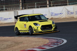 全開で連続周回しつつも タイムを出せる究極進化系「TMスクエア　ZC33S スイフトスポーツ」筑波スーパーバトル2024 - 034A1497