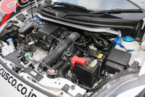 ツイストビームの粘り対策にスタビバーを装着「クスコ　ZC333S スイフトスポーツ」筑波スーパーバトル - TAHI0138