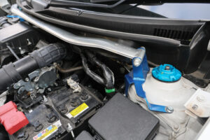 ツイストビームの粘り対策にスタビバーを装着「クスコ　ZC333S スイフトスポーツ」筑波スーパーバトル - TAHI0146