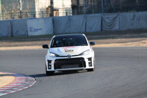 サスまわりの構成やパーツをフルチューンの異色車両はあえてNEOVAで走る「HMS-JAPAN　GR YARIS」筑波スーパーバトル - 034A8329