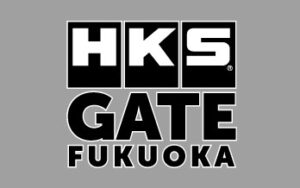 HKS_GATE_FUKUOKAロゴ_黒白枠 (002) - REVSPEED