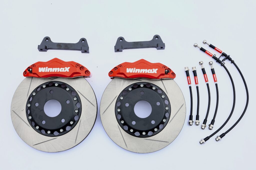 ウインマックスからZC33Sスイフトスポーツ用のキャリパーキットが登場！　用途に合わせて２種類を設定！