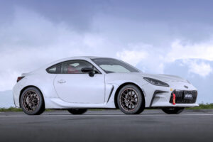 TOYOTA GAZOO Racing GR86/BRZ Cup クラブマンレースRd5.富士 挑戦記〜ダンロップ・アドバイザーから ZIII CUPの使い方を聞く〜 - ph99-1