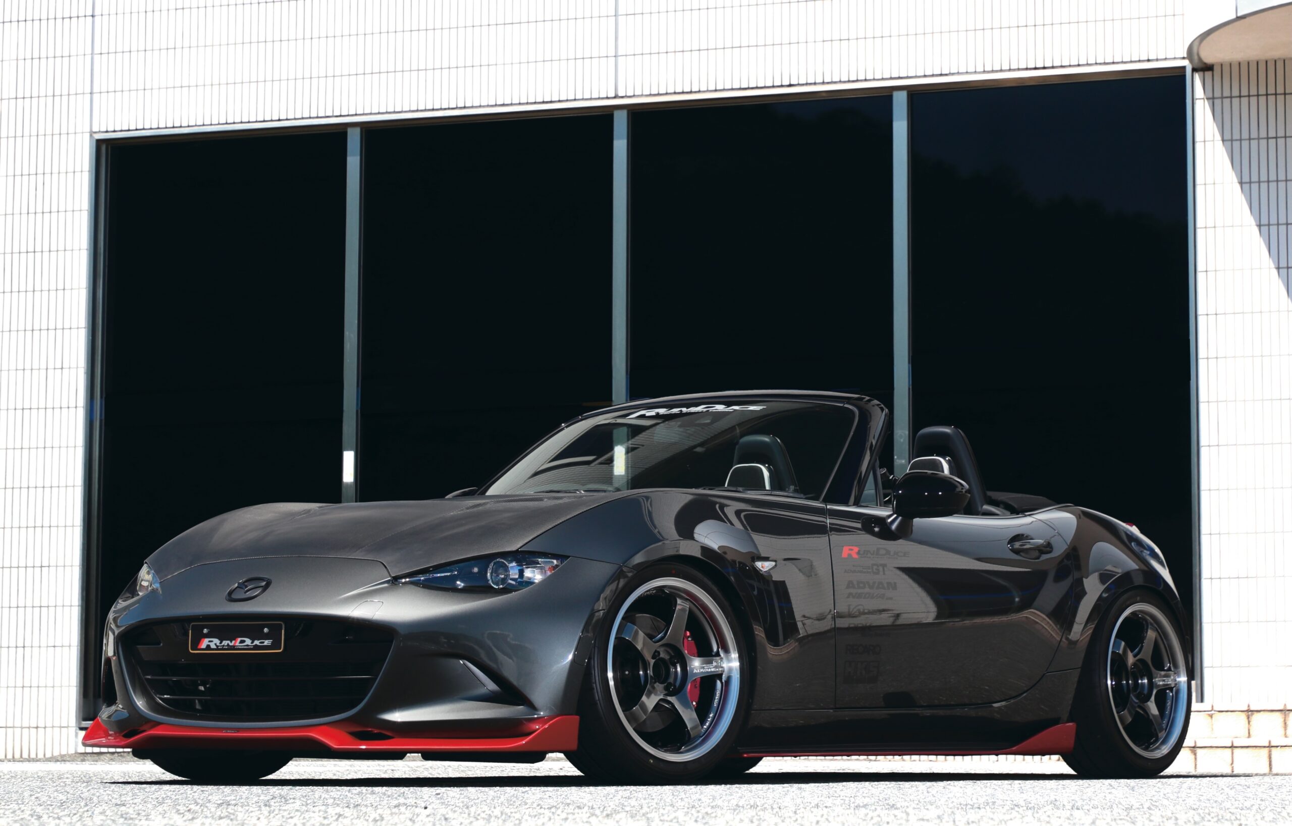鍛造ならではのシャープな輪郭がエアロフォルムを引き立てる「ADVAN Racing  GT BEYOND  17inch」