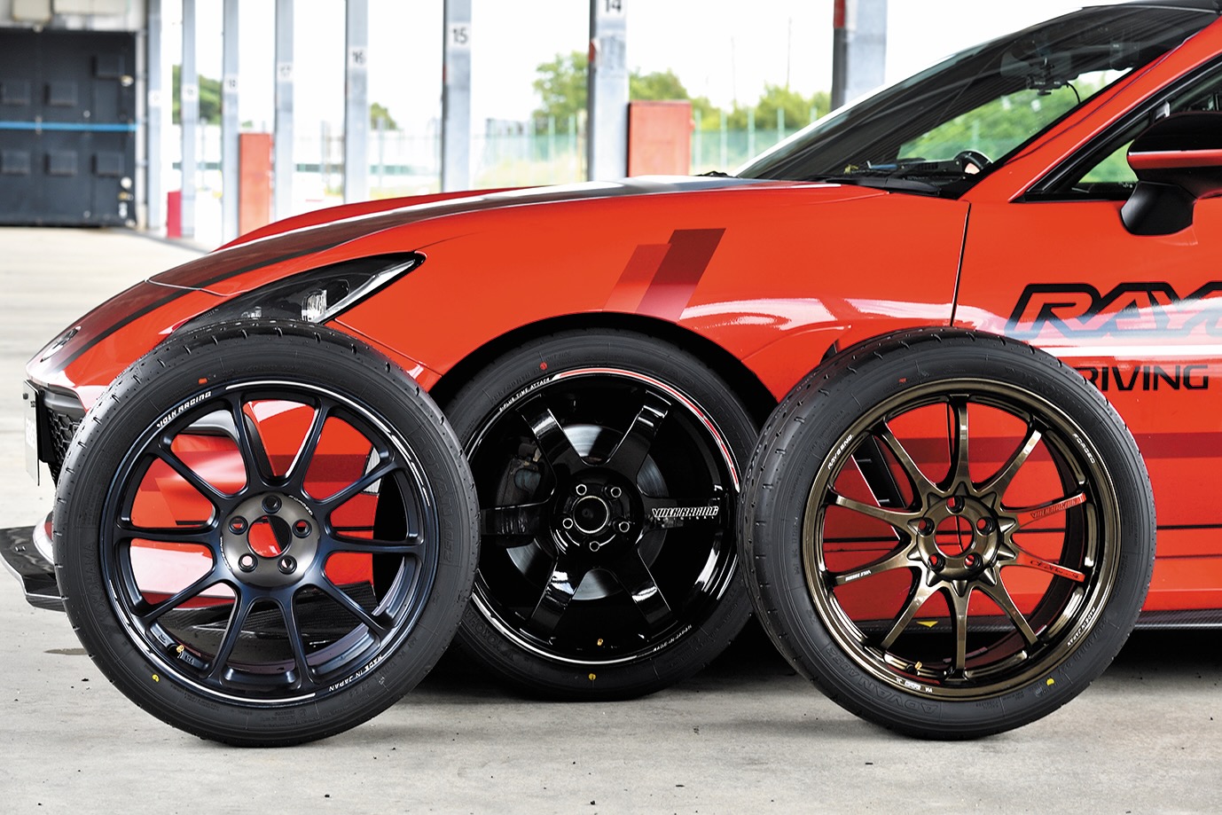ZN8 GR86でRAYSホイール乗り比べ    VOLK RACINGの3モデル比較とgramLIGHTSの2モデル比較