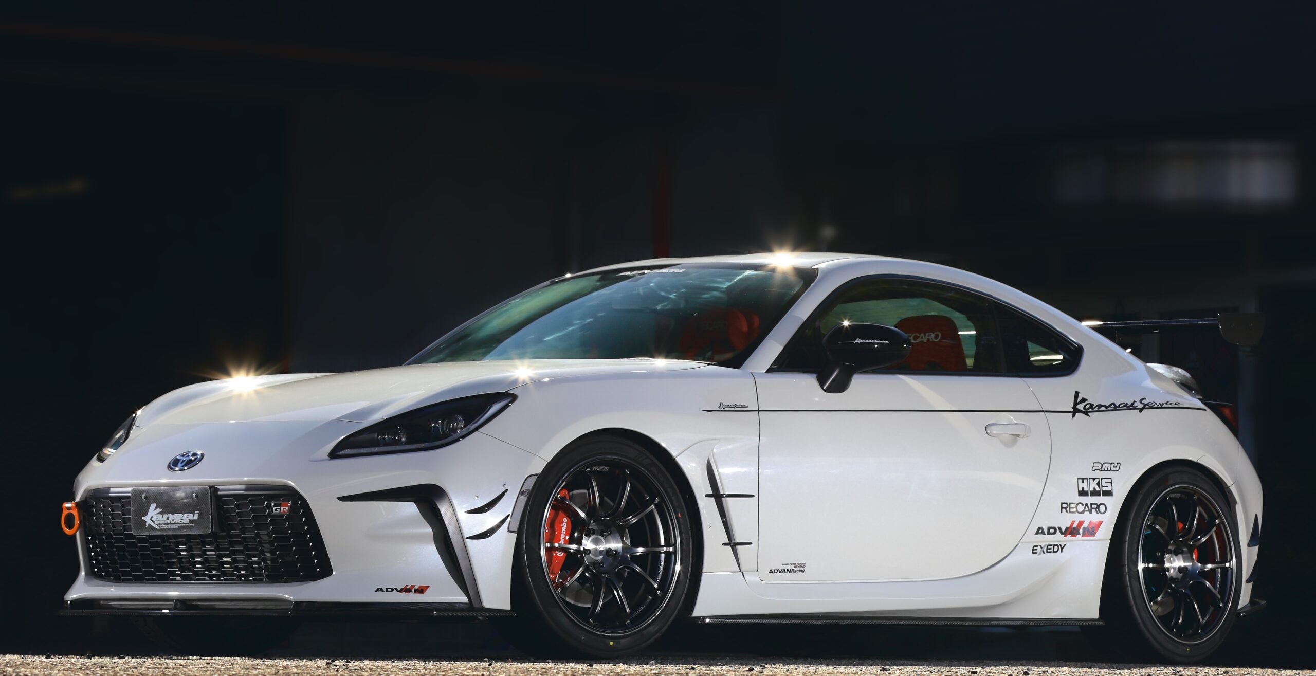 ADVAN Racing　RZ Ⅲ 18inch「人気のRZシリーズがⅢに移行　18インチがリリース開始」CLOSE-UP WHEE