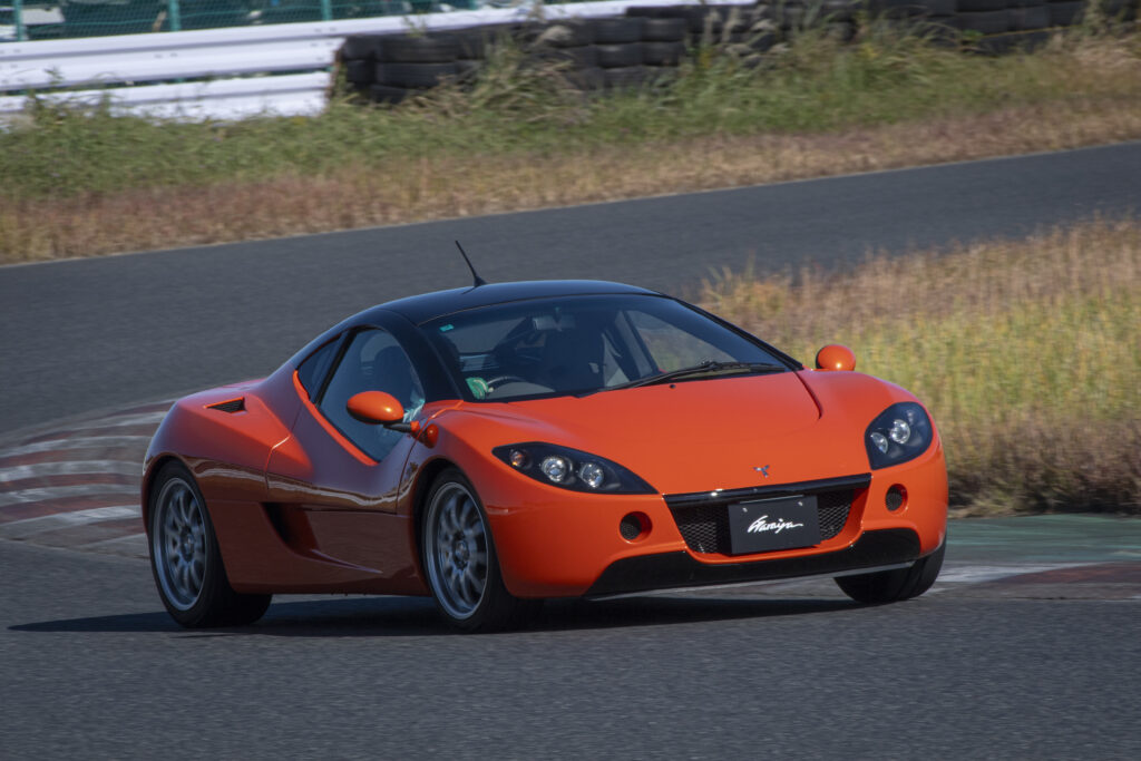 東京オートサロンに蘇るオートバックスが生んだ幻の名車「ガライヤ」 　鈴木亜久里と土屋圭市が試乗!