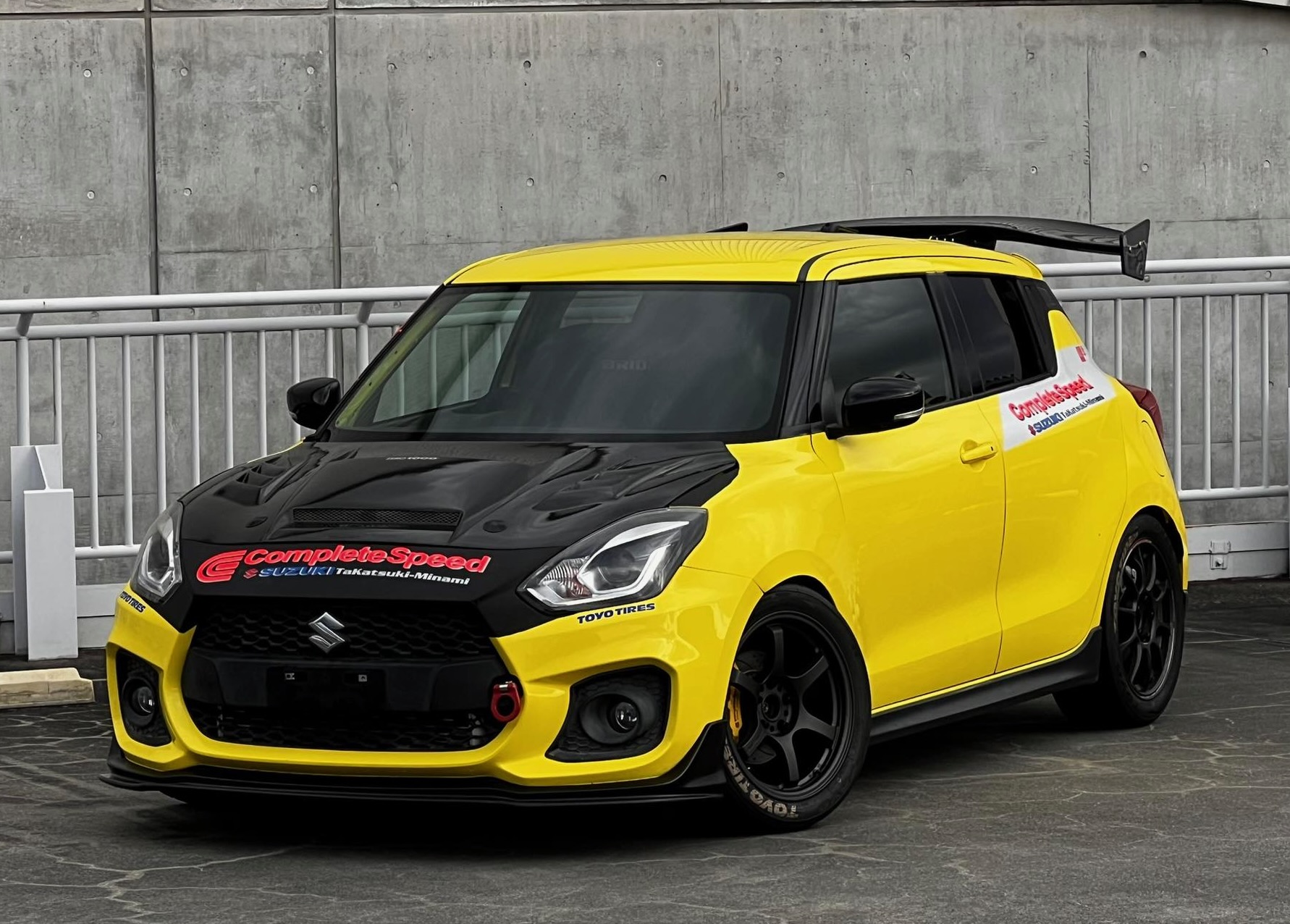 ハコ替えして足まわりはタイムアタックSPL2026仕様を備える「コンプリートスピード　　ZC33S スイフトスポーツ」12/18開催 37th REVSPEED 筑波スーパーバトル事前情報