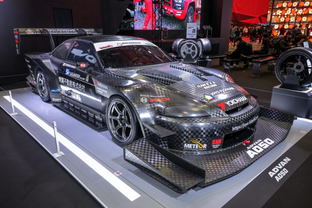 横浜ゴム「ADVAN A050 A1とADVAN Sports V107　　ふたつのスポーツワールド」東京オートサロン2026