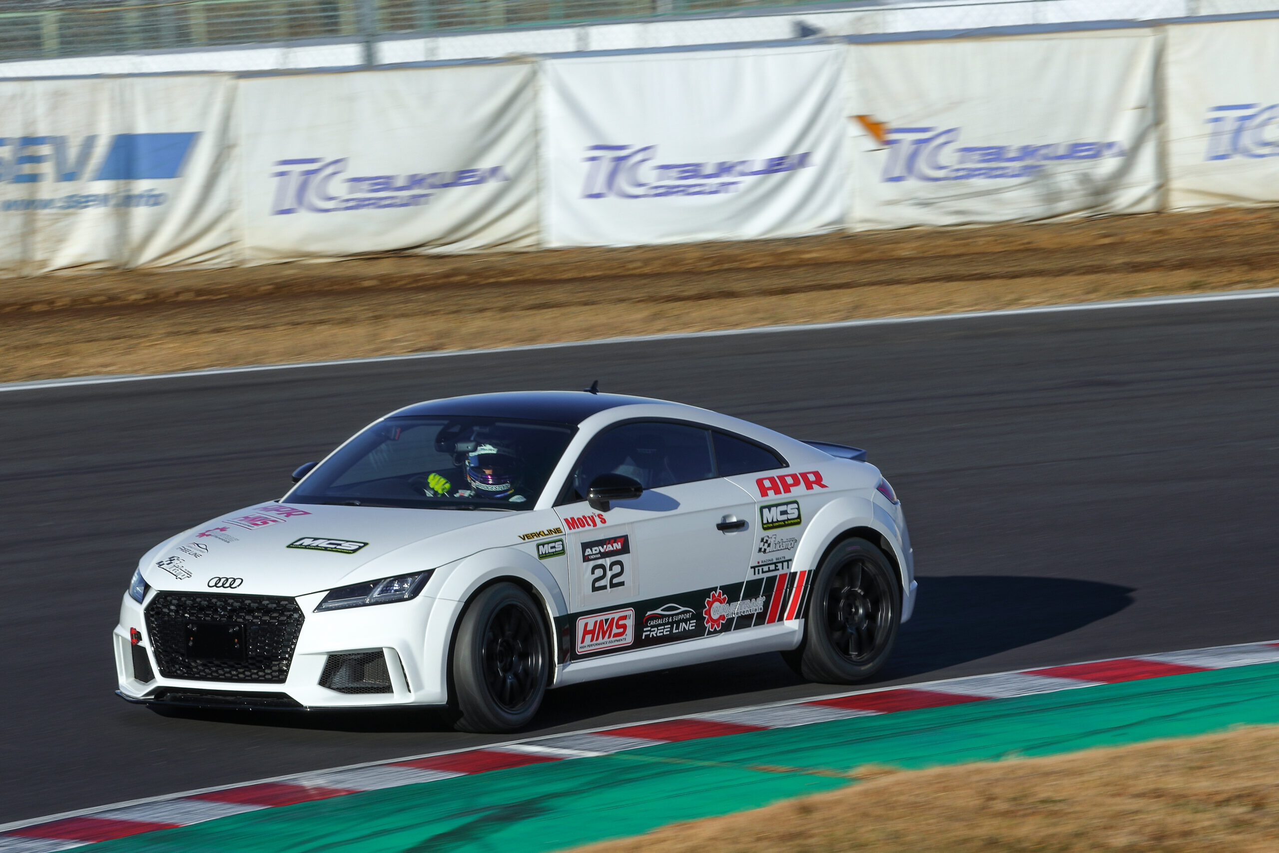 FFのアウデイ/VWで日本初の筑波1分切りを達成！「HMS-JAPAN AUDI TT 8S