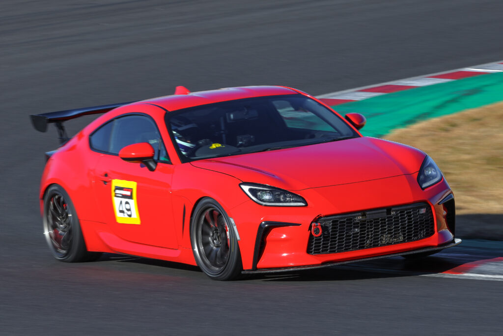 サーキット向け車高調キットで コーナリングパワーを増強「カープロデュース アルテックス ZD8 BRZ」筑波スーパーバトル