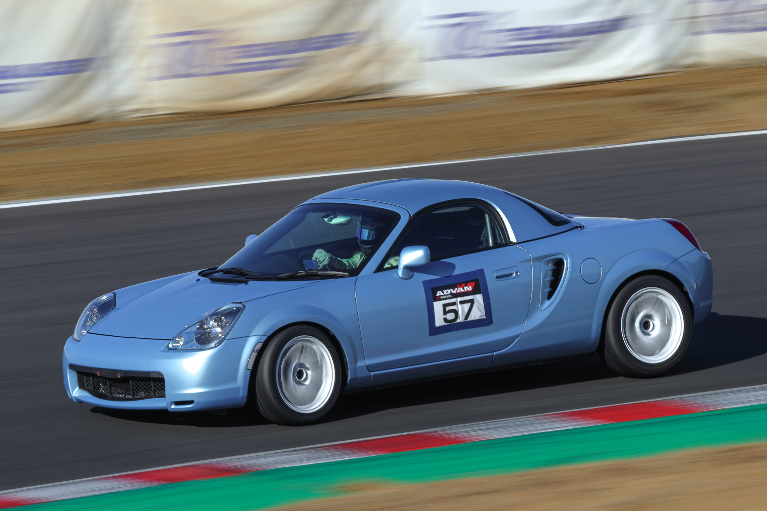 ノーマルチックながら速くするポイントはリアの軽量化「ゲイルガレージ