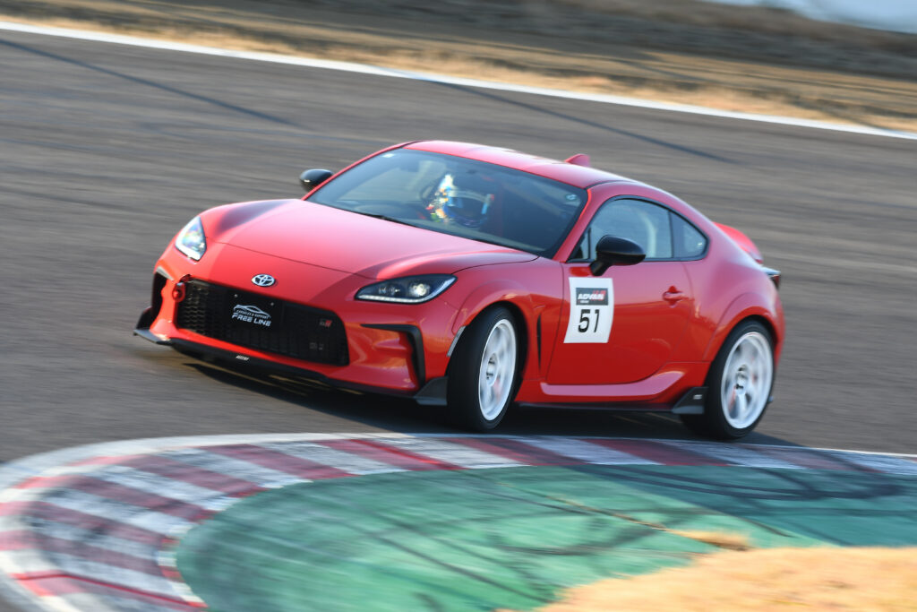 トータルバランスを追求したファインチューニング仕様「フリーライン ZN8 GR86」筑波スーパーバトル