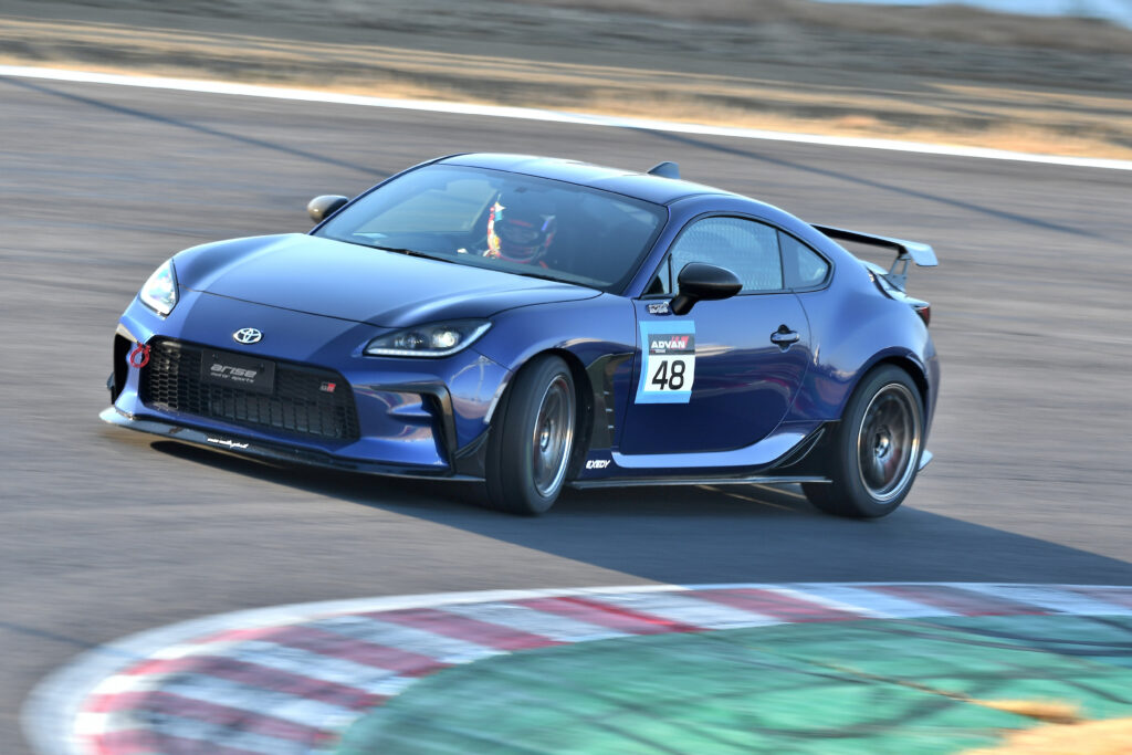 筑波向けアライメントやL.S.D.セッティングも当たる「アライズモータースポーツ ZN8 GR86」筑波スーパーバトル