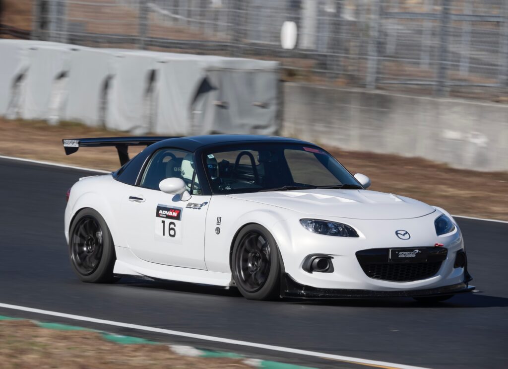 2.3ℓエンジン＋大幅軽量化で打倒GR86を目指す「アライズモータースポーツ  NCEC ロードスター」