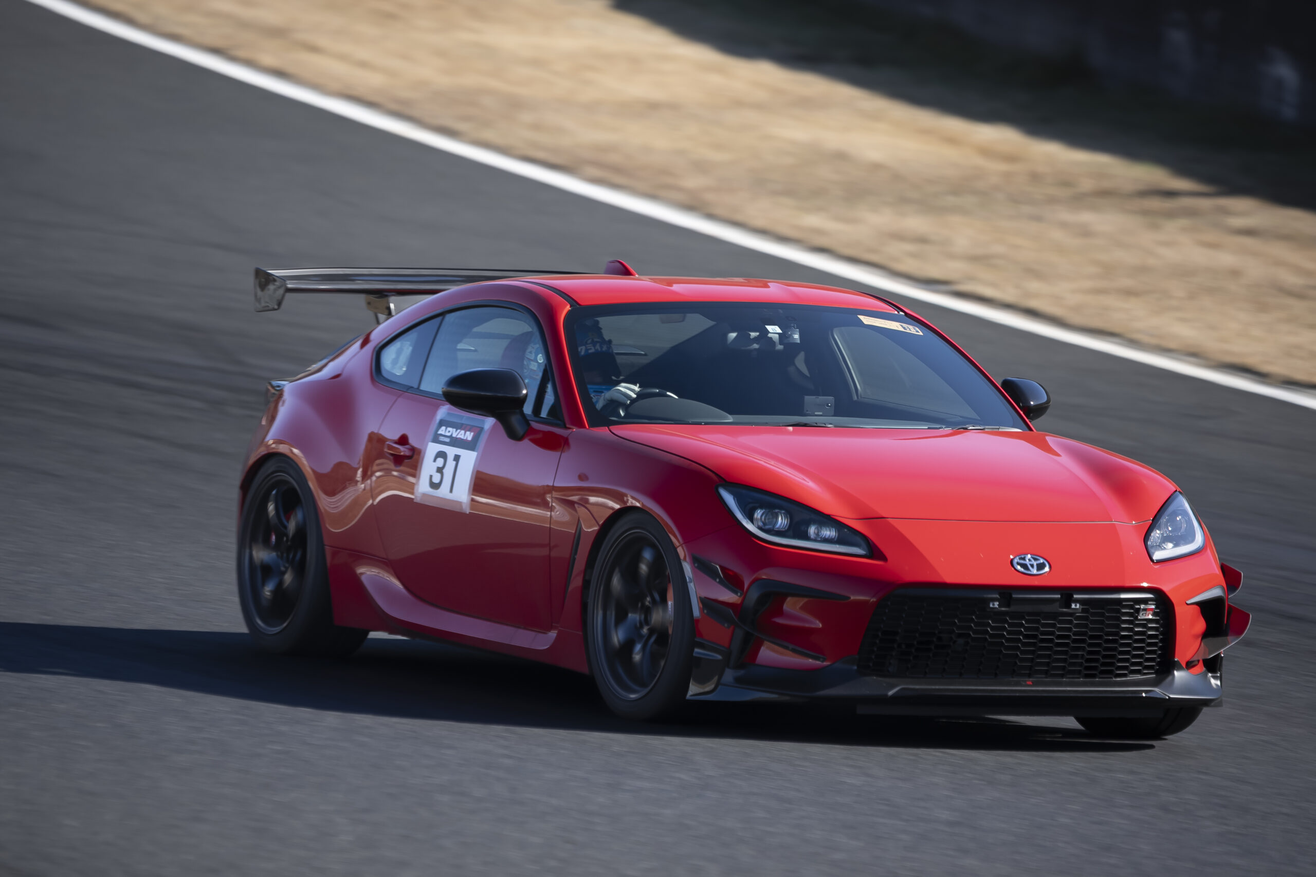 肝は空力。通勤仕様のラジアル履きで岡山国際1分47秒973をマーク