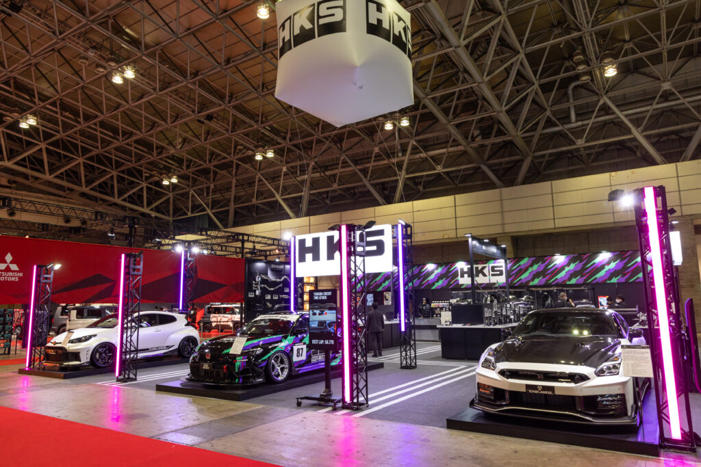 HKS「HIPERMAX Sがモデルチェンジ！　FL5シビックタイプR用のメニューも充実!!   GRヤリスとR35のコンプリートカーも登場」東京オートサロン