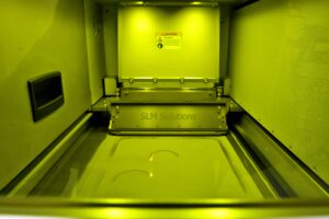 FUJITSUBO「ロードスター12Rにオプション設定される A-RMチタニウムモデルやFD3S用レガリスも展示」東京オートサロン - P60-05