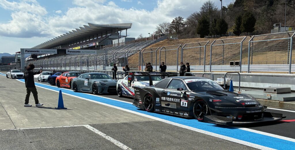 『B-A-R 常陽不動産 RSC300』はGT300のコースレコードを超える？　RE-71RZ装着の『ラッシュファクトリーR35』のタイム更新は??   話題豊富な 3/7　Attack Fuji 2026　現地レポート