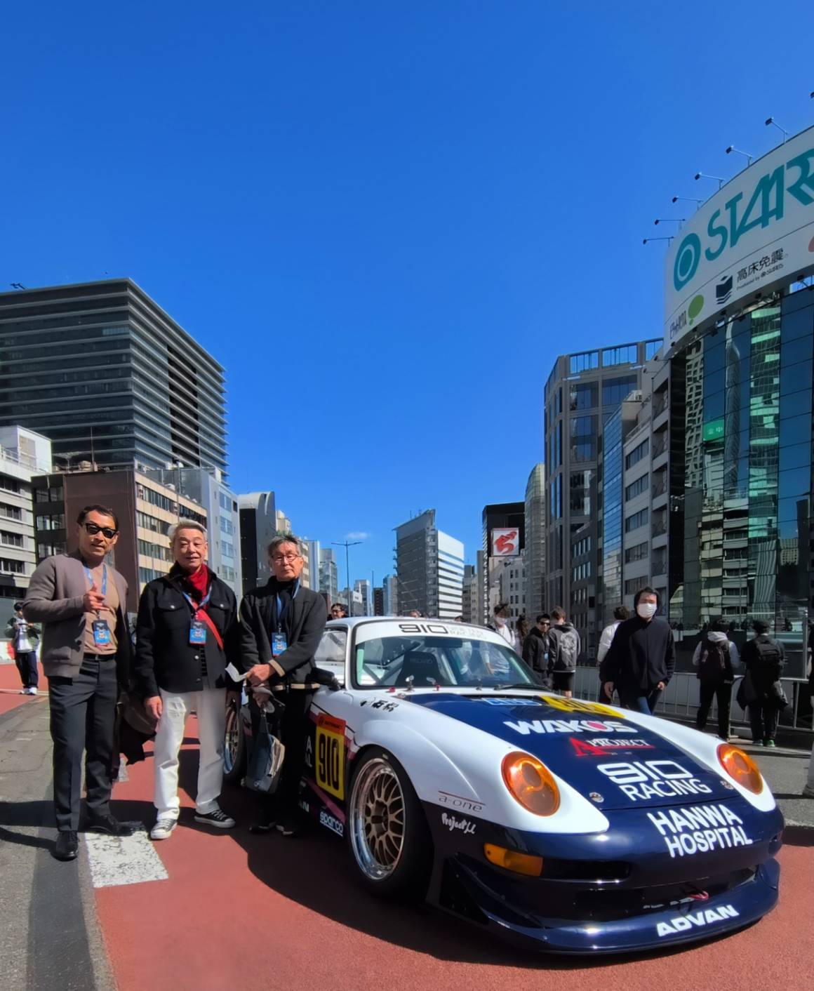 砂子塾長の熱血ドラテク持論 第83回（WEB版 第1回）「銀座上空に空冷ポルシェの群れ『LUFT TOKYO』にナインテンポルシェ993RSRと参加してきた」