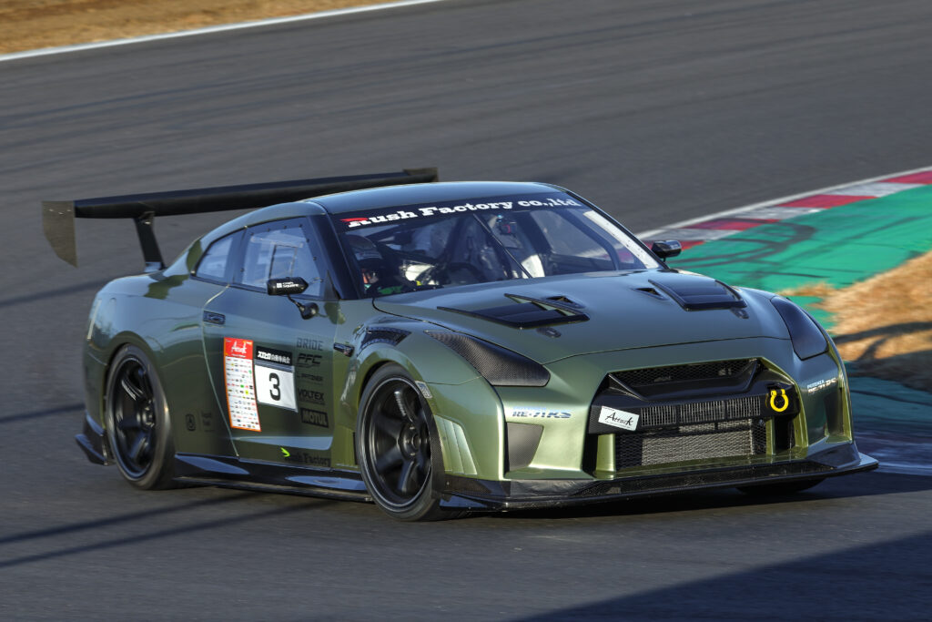 RE-71RSのアタックで オーバーオールを記録 「ラッシュファクトリー R35 GT-R」筑波スーパーバトル