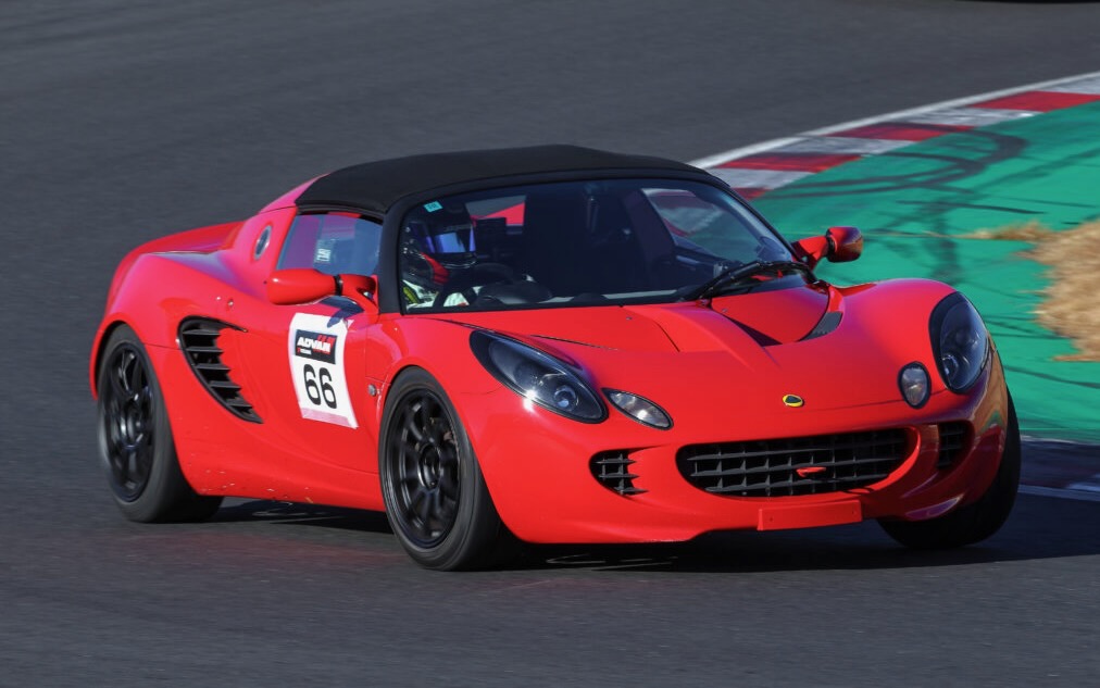 制御やマスターバックなしが車両購入の決め手「梅田剛 ロータス エリーゼ」筑波スーパーバトル