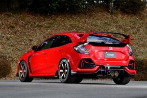 FUJITSUBO「ロードスター12Rにオプション設定される A-RMチタニウムモデルやFD3S用レガリスも展示」東京オートサロン - P61-11-