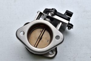 FUJITSUBO「ロードスター12Rにオプション設定される A-RMチタニウムモデルやFD3S用レガリスも展示」東京オートサロン - P61-19